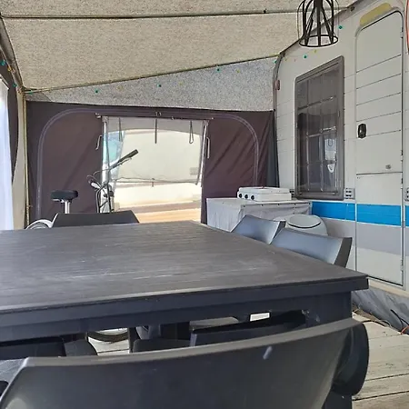 Campsite Jasta - Przyczepa Do Wynajecia - 5 Minut Od Zatoki, Na Dradze, Flowcamp Jastarnia